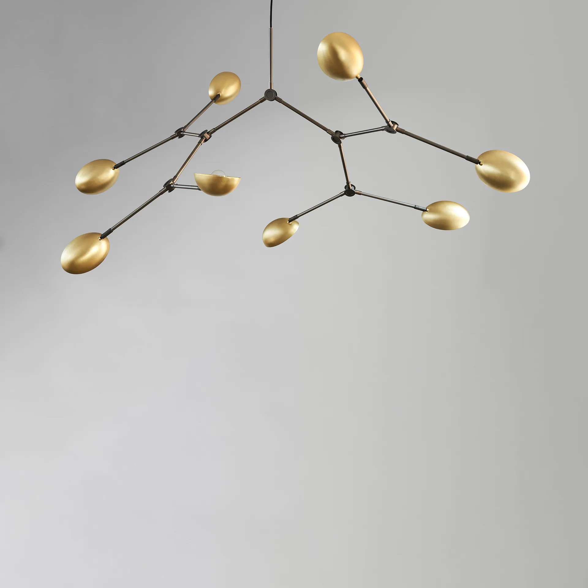 Drop Chandelier -kattokruunu, Messinki 101 Copenhagen