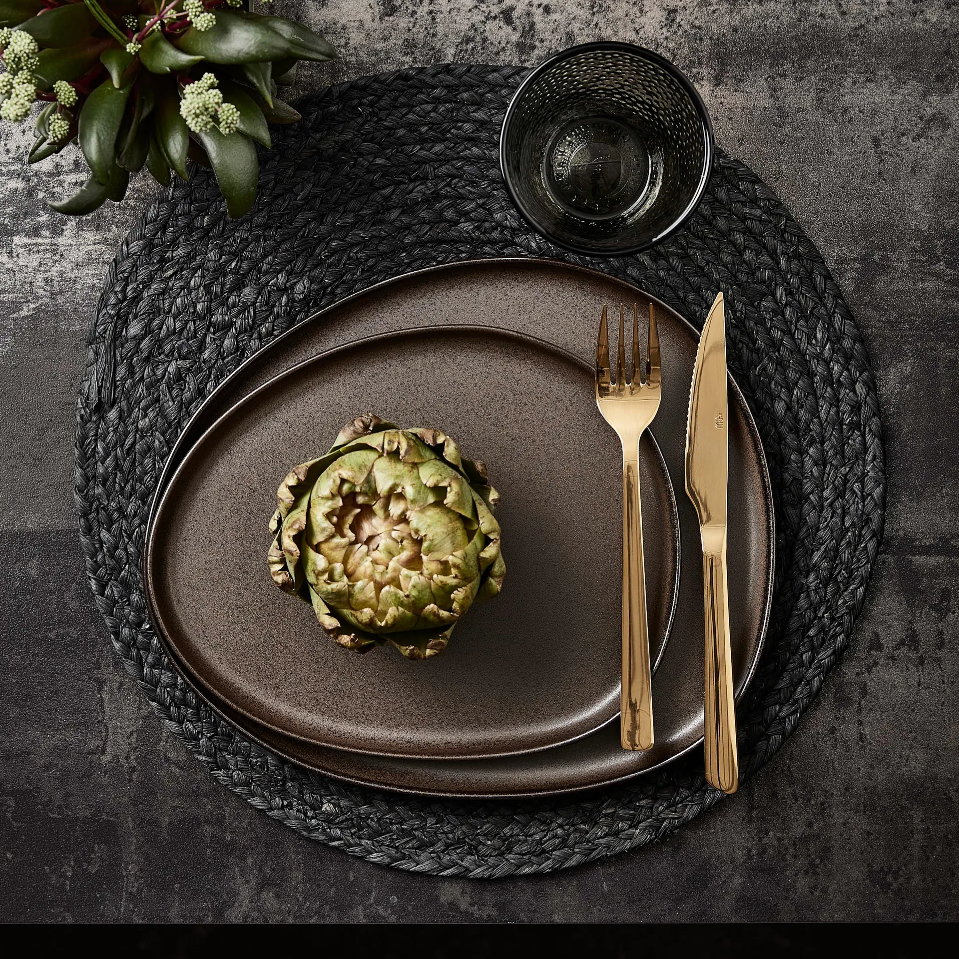 Raw Organic -lautanen 29 x 25 cm, Metallic Brown Aida