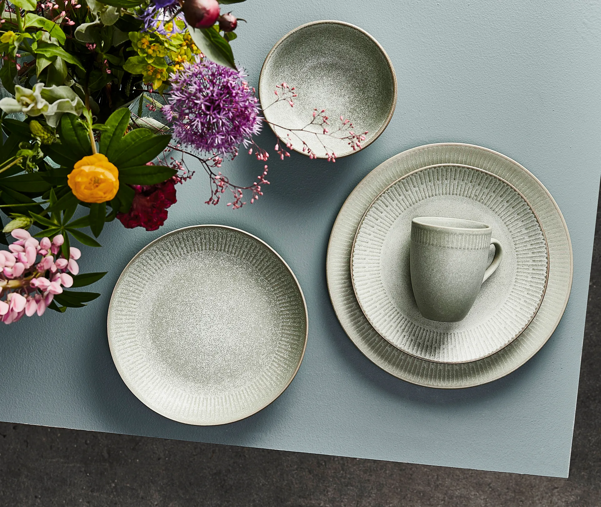 Relief lautanen 22 cm, Vihreä Aida