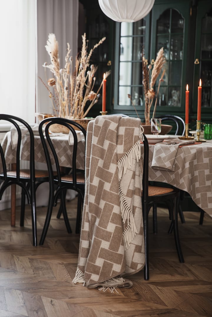 Kori XL pöytäliina 145x250 cm, Luonnon-taupe Almedahls