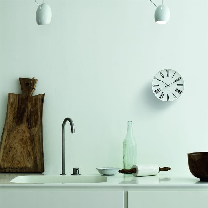 Arne Jacobsen Roman seinäkello, Ø 16 cm Arne Jacobsen Clocks