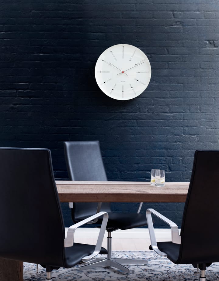 Arne Jacobsenin Bankers kello, Ø 290 mm Arne Jacobsen Clocks