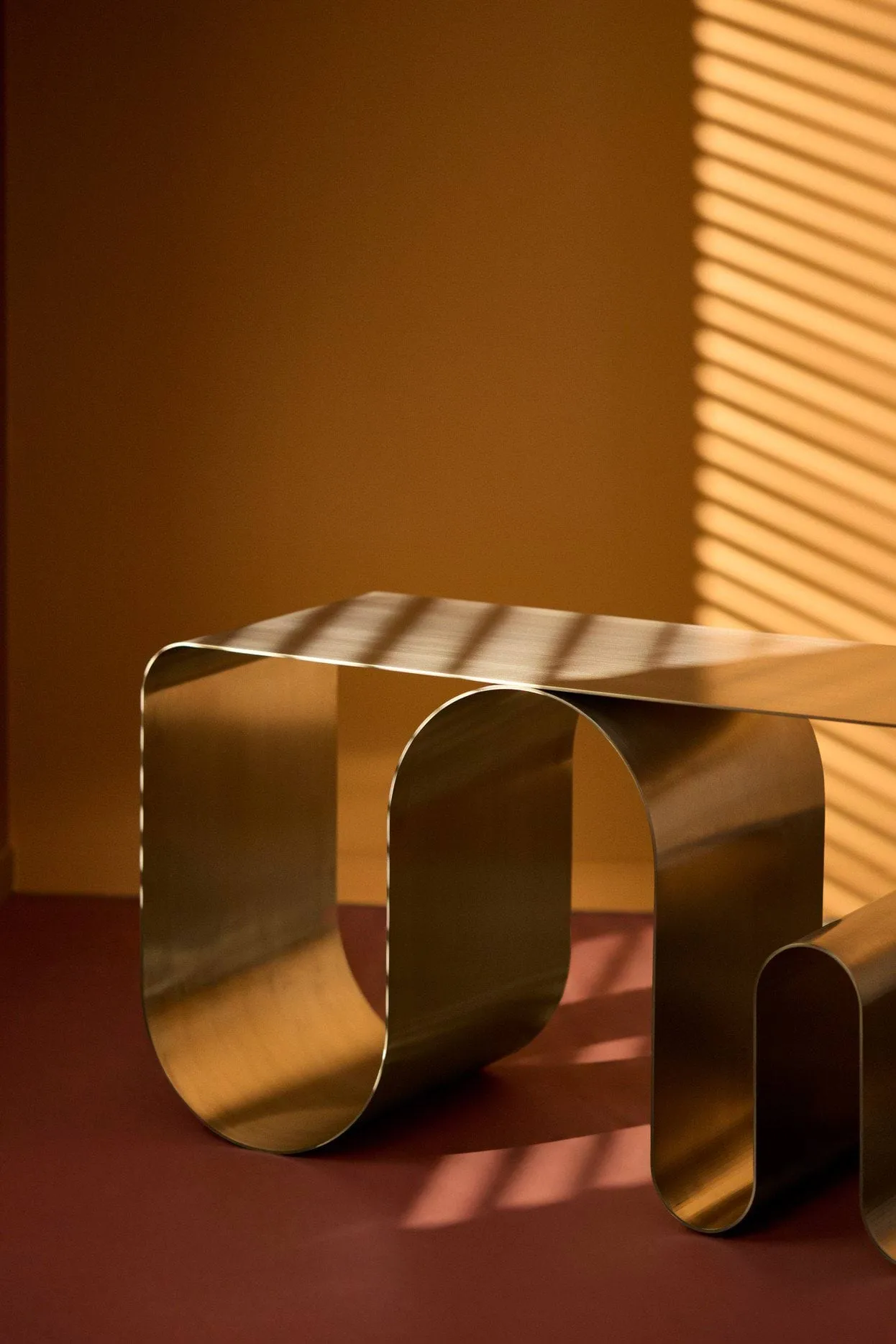 Curva solidi istuinpenkki, Hopeanvärinen, 100 cm AYTM