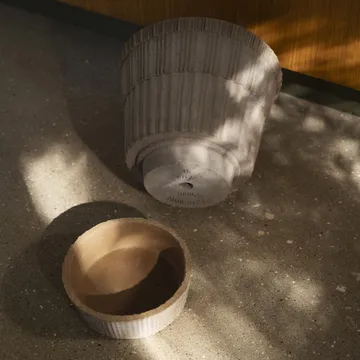 Atlas raw ruukku aluslautasella - Harmaa, Ø21 cm - Bergs Potter