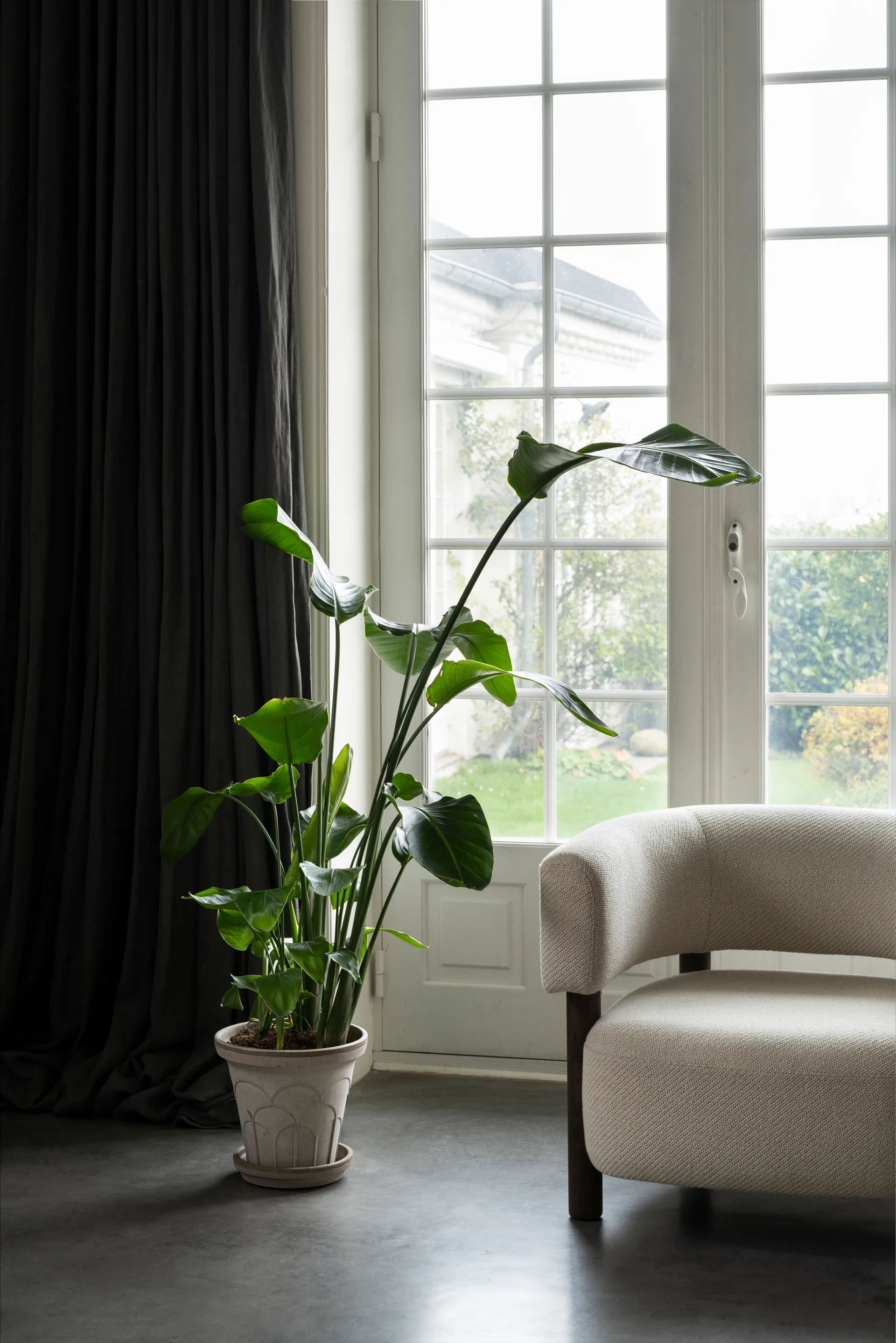 Fleur ruukku aluslautasella 2 osaa, Grey, Ø25 cm Bergs Potter