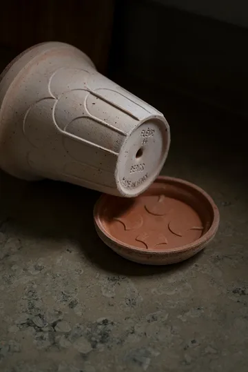 Fleur ruukku aluslautasella 2 osaa - Rosa, Ø14 cm - Bergs Potter