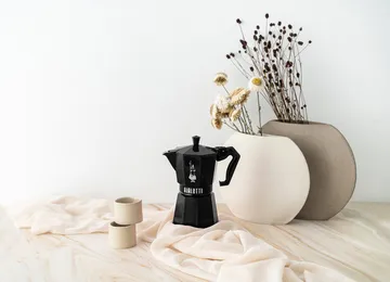 Bialetti exclusive mokkakeitin - Musta, 6 kuppia - Bialetti