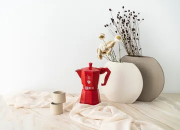 Bialetti exclusive mokkakeitin - Punainen, 6 kuppia - Bialetti
