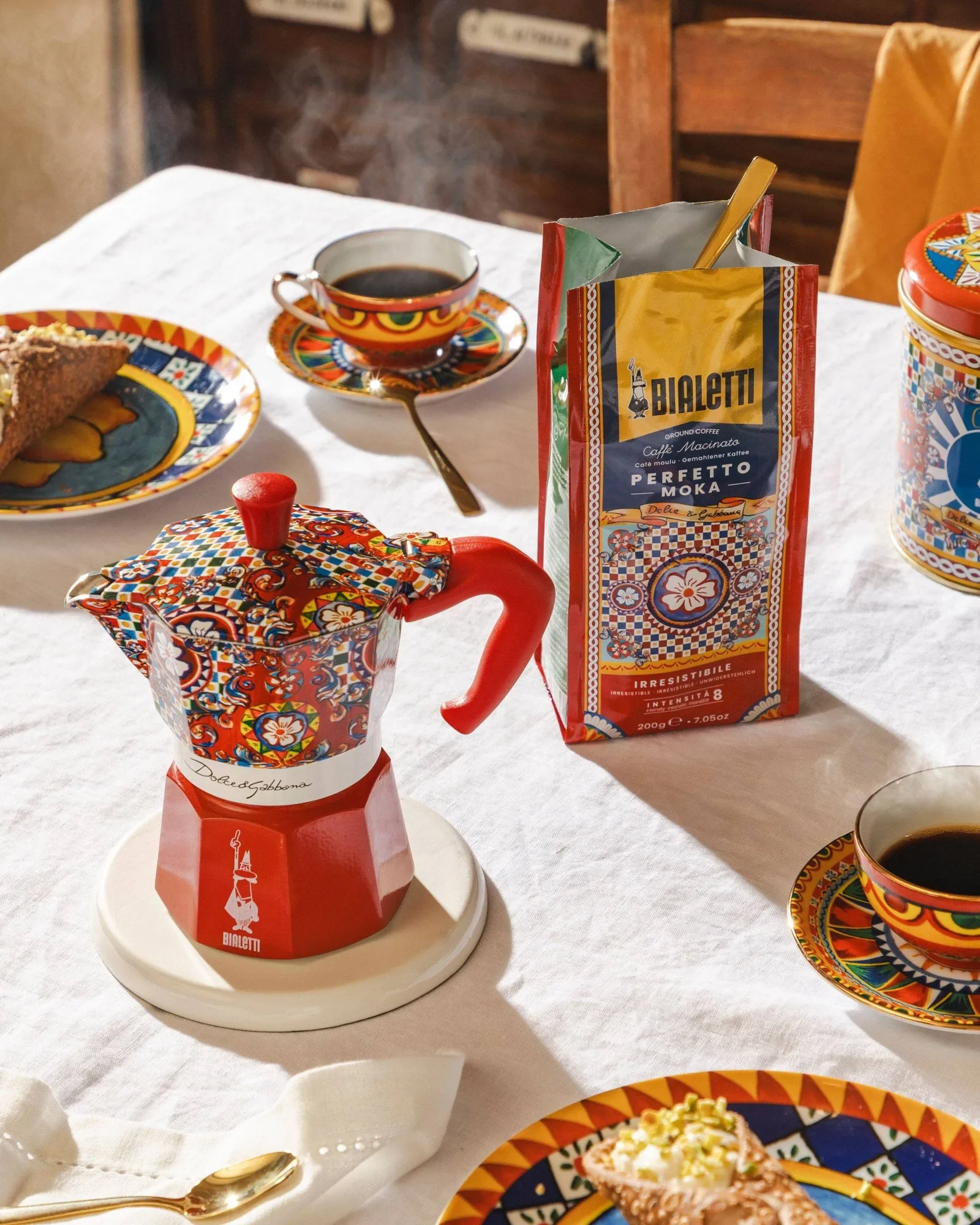 Bialetti x Dolce & Gabbana mokkakeitin, Sisilialainen kärry, 3 kuppia Bialetti