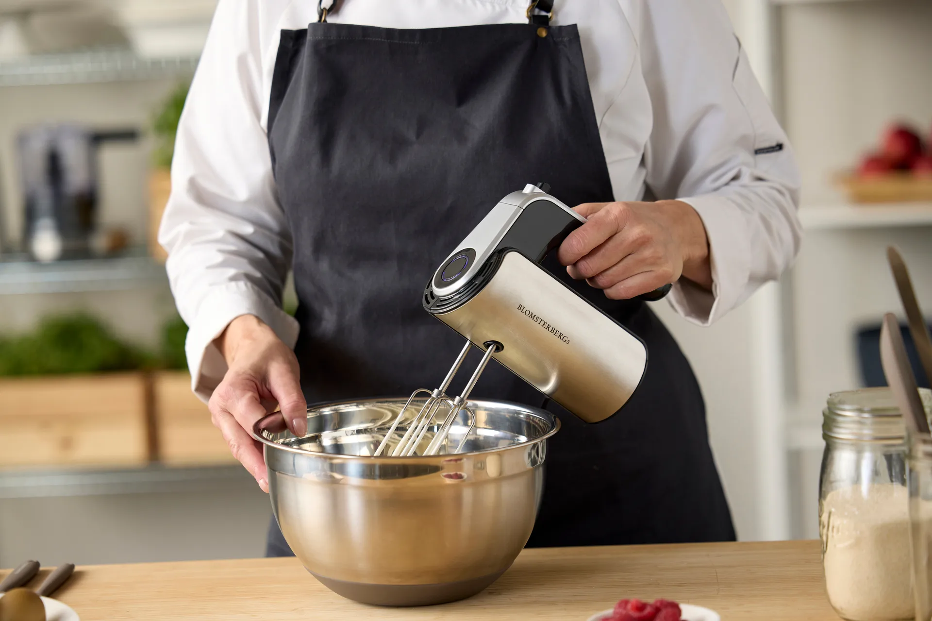 Sekoituskulho silikonipohjalla latte, 5 litra Blomsterbergs