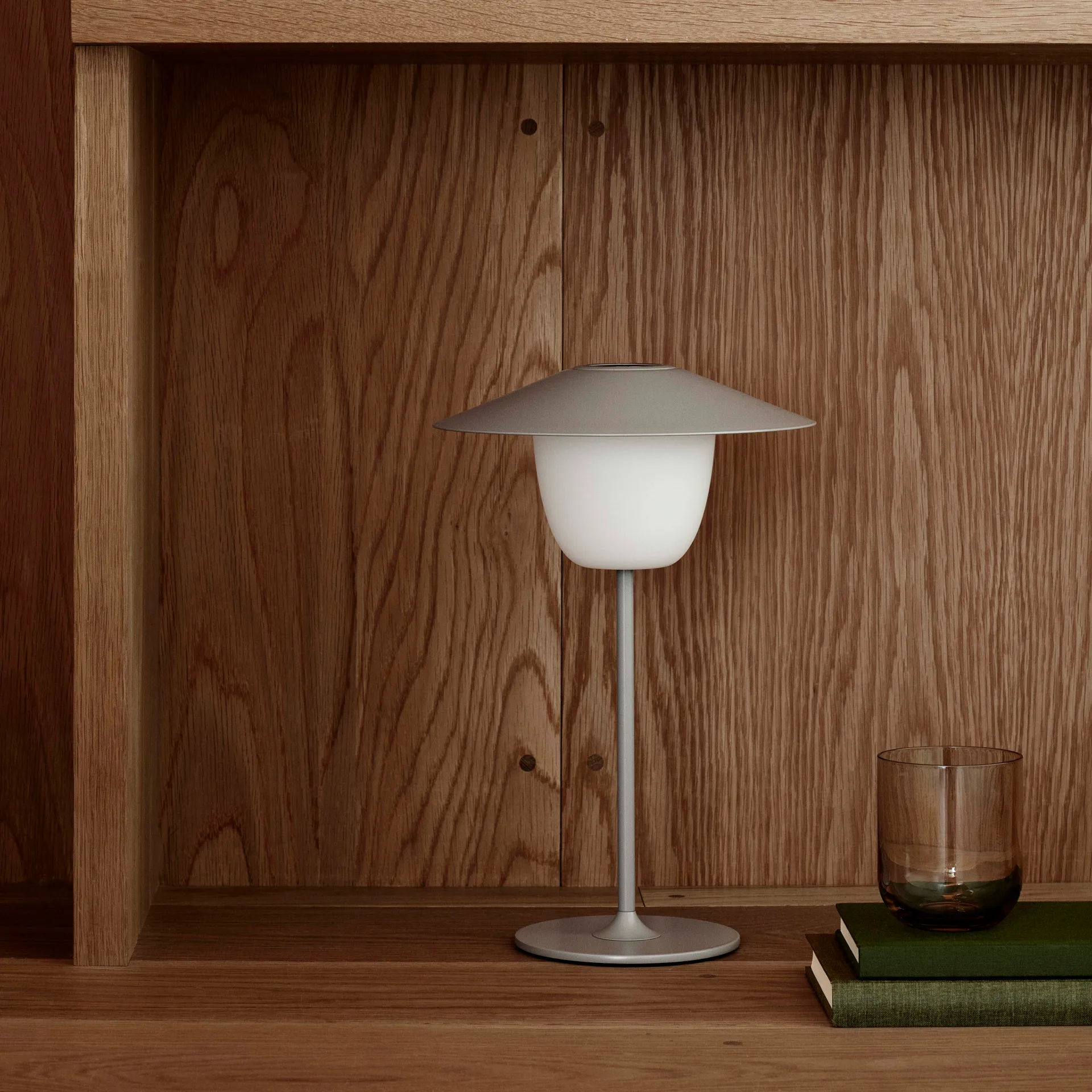 Ani kuljetettava LED-lamppu 33 cm, Warm gray (tummanharmaa) blomus