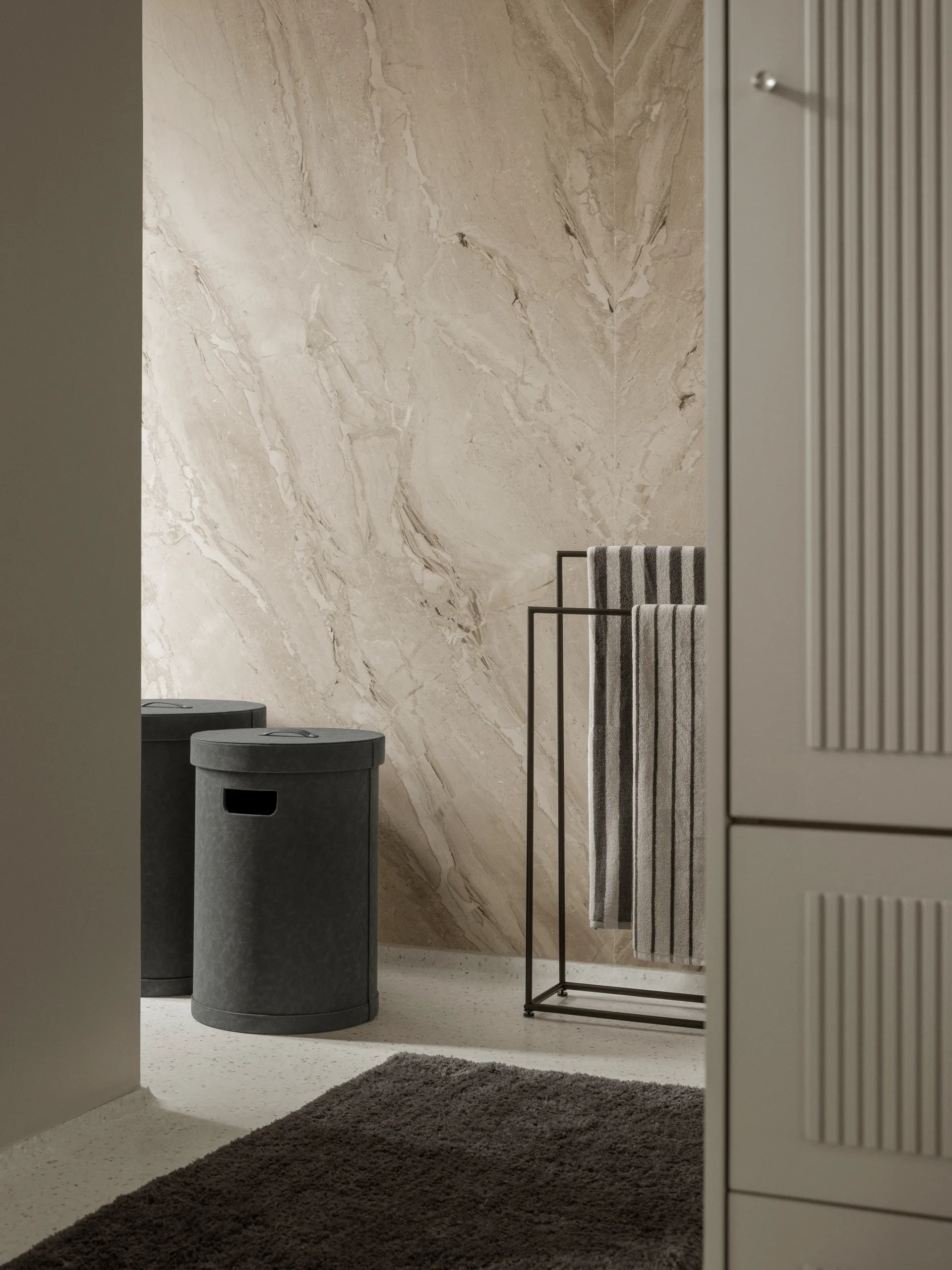 Modo pyyhekoukku, Musta, 86x60x18,5 cm blomus