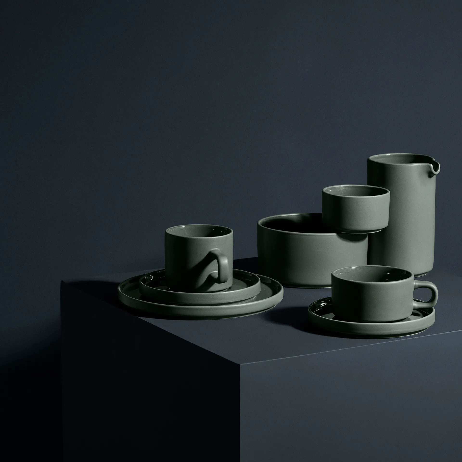 Pilar-kannu 0.5 L, Pewter blomus