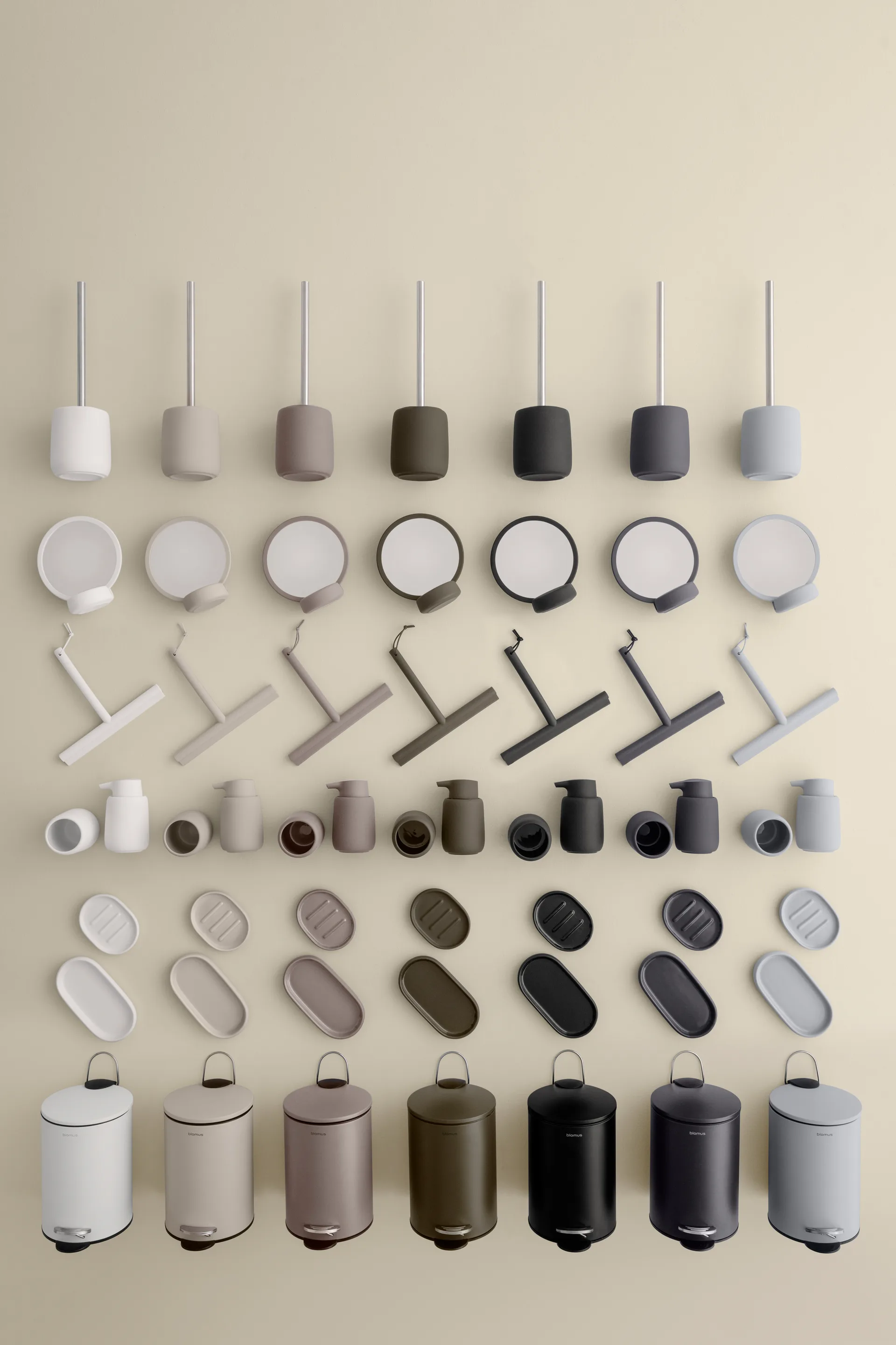 Sono saippuapumppu 25 cl, Musta blomus