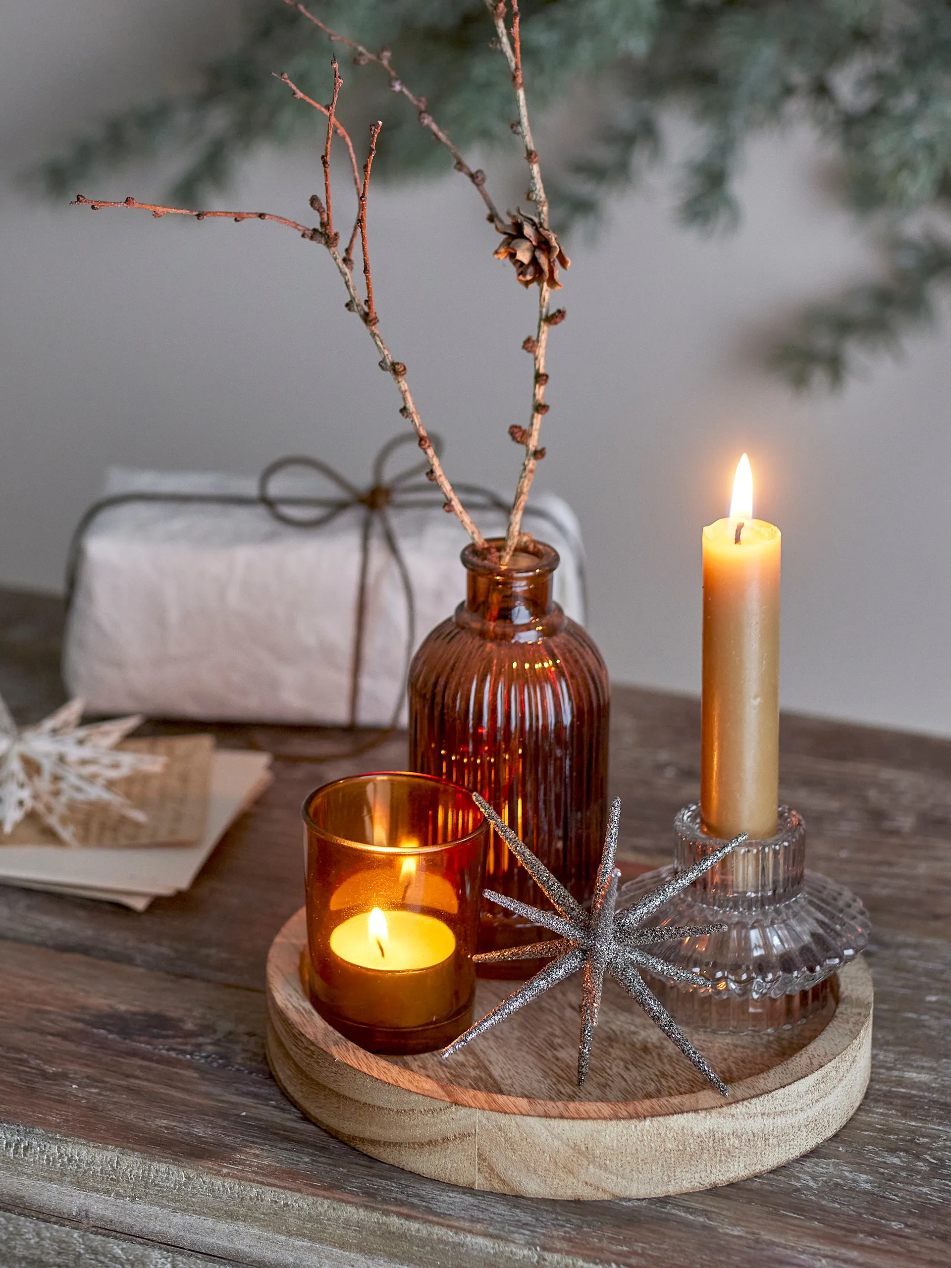 Sanga pyöreä tarjotin koriste-esineillä 6 osaa, Kulta Bloomingville