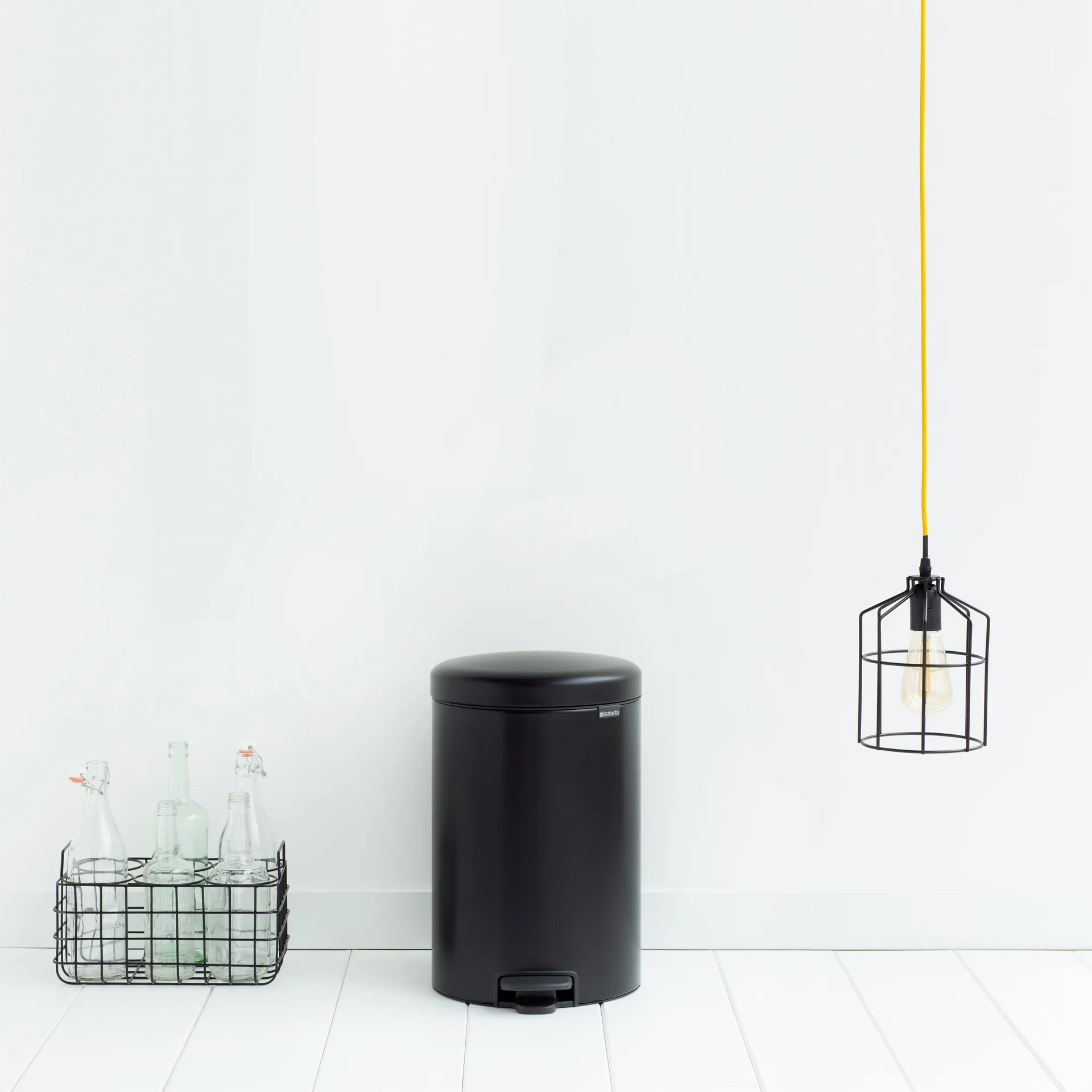 New Icon poljinroskis 20 litraa, matt black (musta) Brabantia