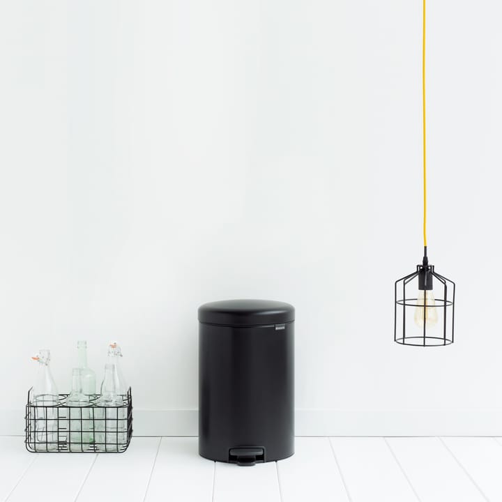 New Icon poljinroskis 20 litraa, matt black (musta) Brabantia