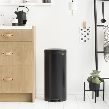 New Icon poljinroskis 30 litraa - matt black (musta) - Brabantia