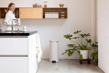 New Icon poljinroskis 30 litraa - Soft beige - Brabantia