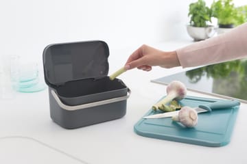 Sinkside biojäteastia 13x22 cm - Tummanharmaa - Brabantia