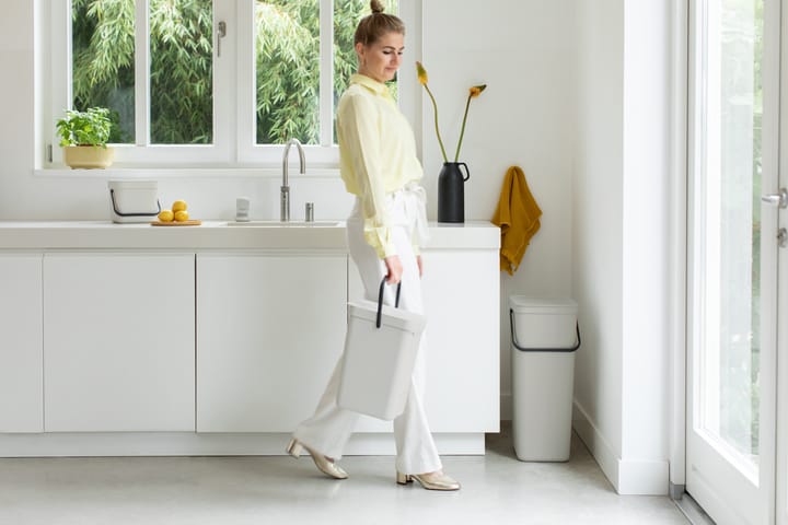 Sort & Go jäteastia 12 litraa, Vaaleanharmaa Brabantia
