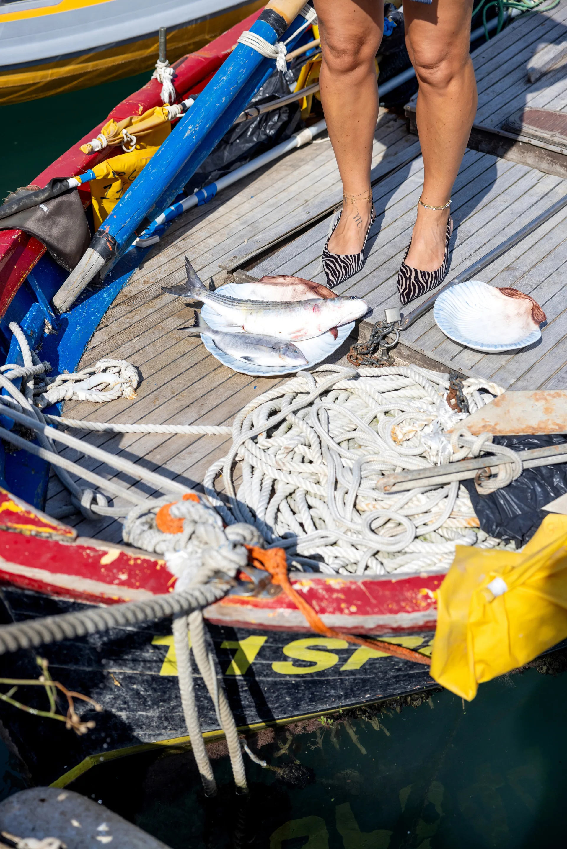 Armona tarjoiluvati 32x32,5 cm, Vaaleansininen Byon