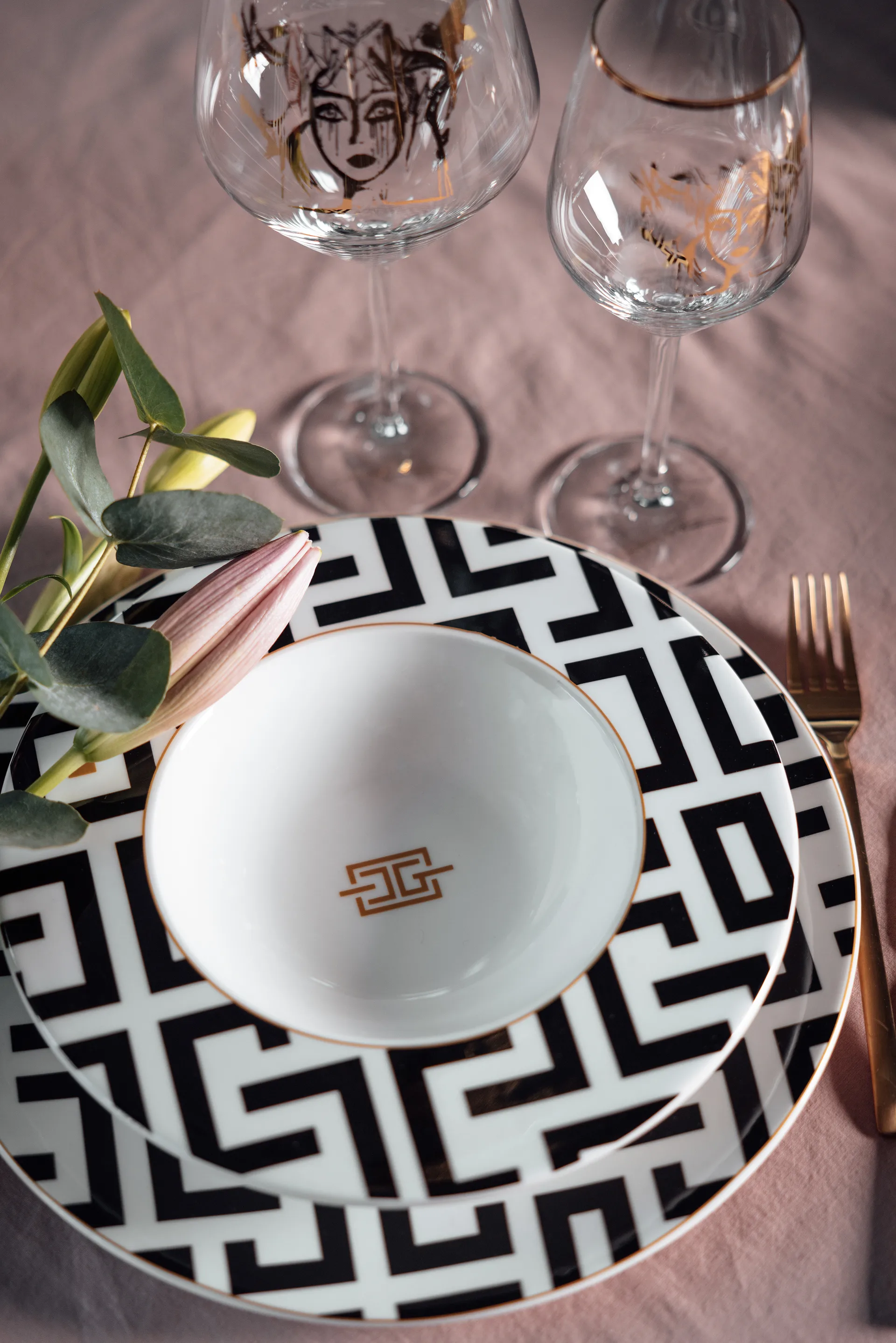 DECO lautanen Ø 29 cm, Valkoinen-musta Carolina Gynning