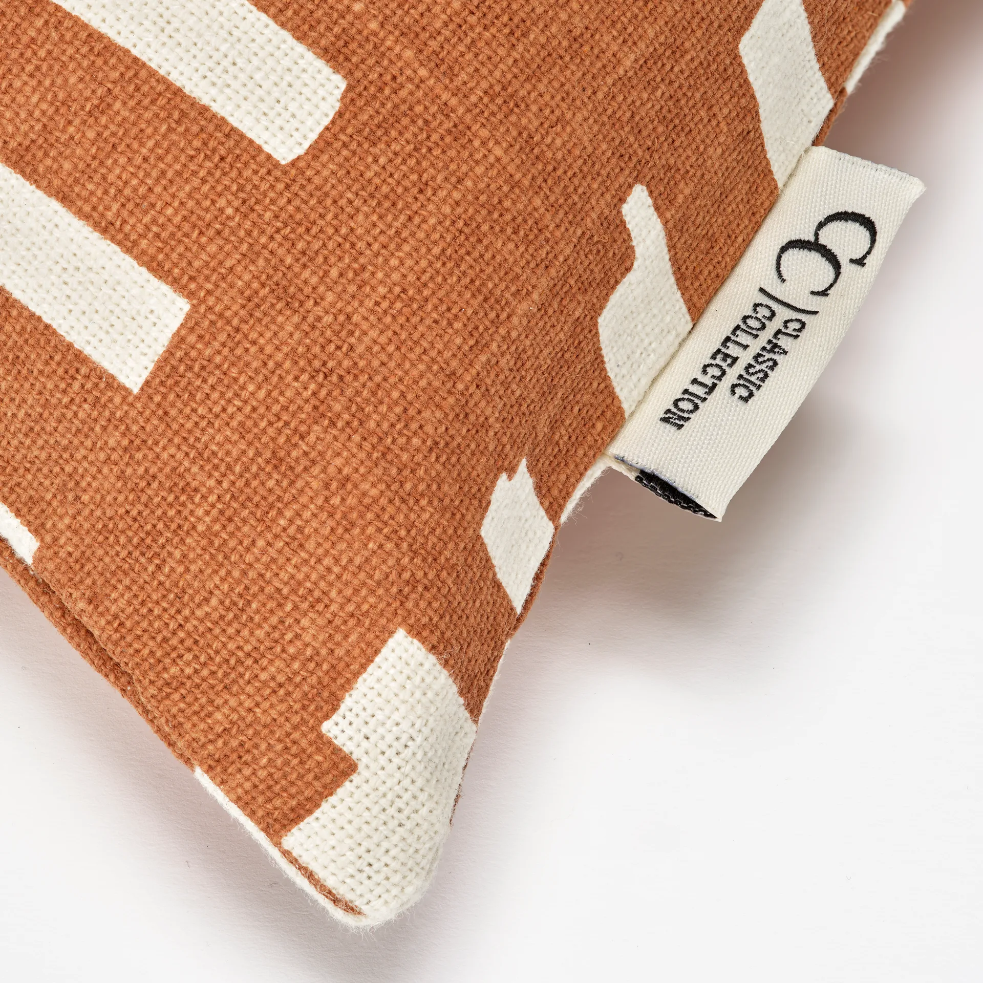 Ikat Block tyynynpäällinen 50x50 cm, Ruskea Classic Collection