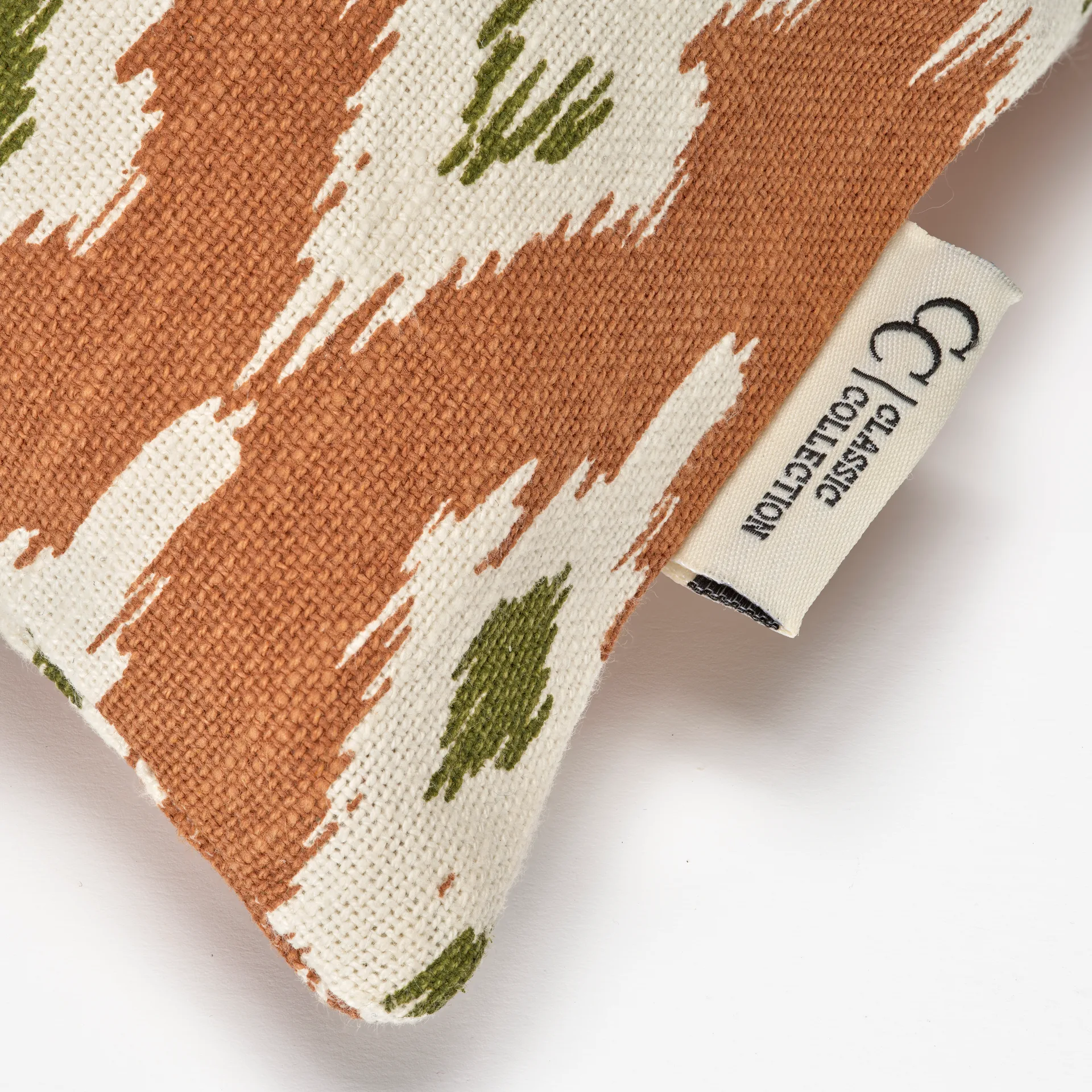 Ikat Diamond tyynynpäällinen 50x50 cm, Ruskea Classic Collection