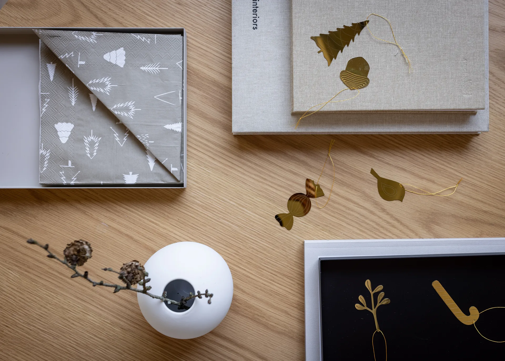 Cooee joulukoriste messinki 4-pack, Mistletoe Cooee Design