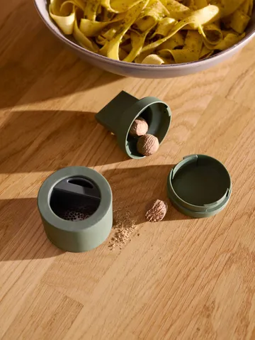 Billund-maustemylly - Nutmeg-parsley 8 cm - Crushgrind