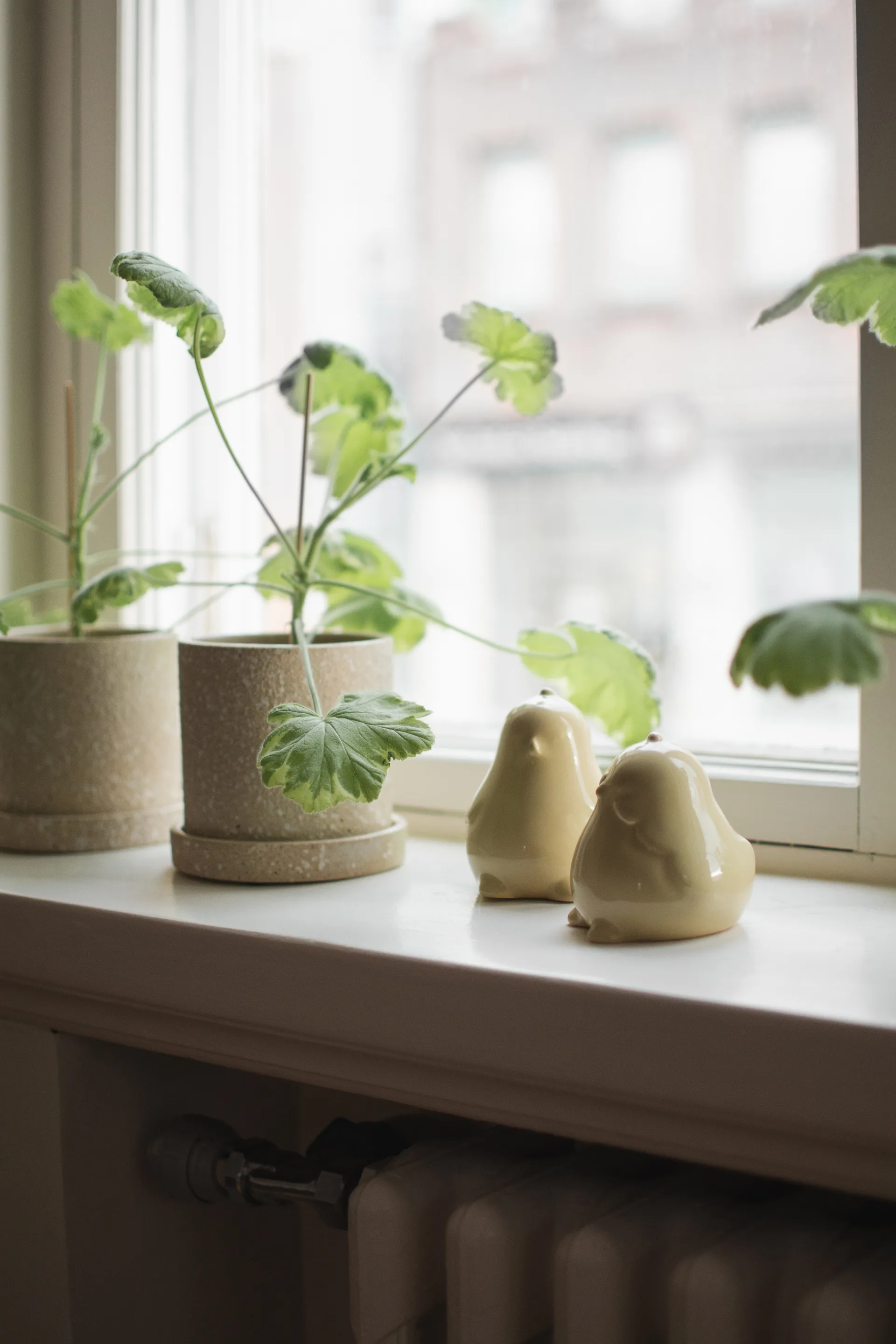 Chubby chicken pääsiäiskoriste 2-pack, Kiiltävä keltainen DBKD