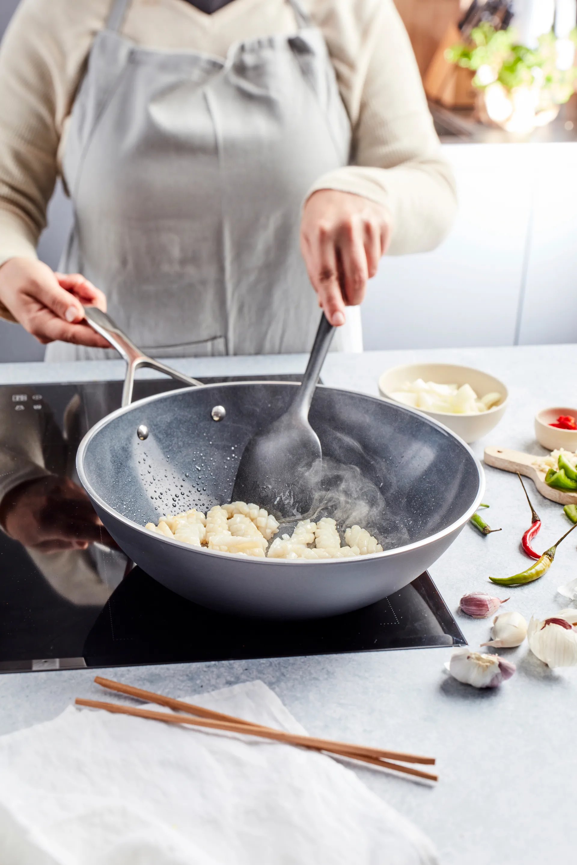 Alu Pro 5 Ceraforce wokpannu keraaminen 5-ply, Ø30 cm Demeyere