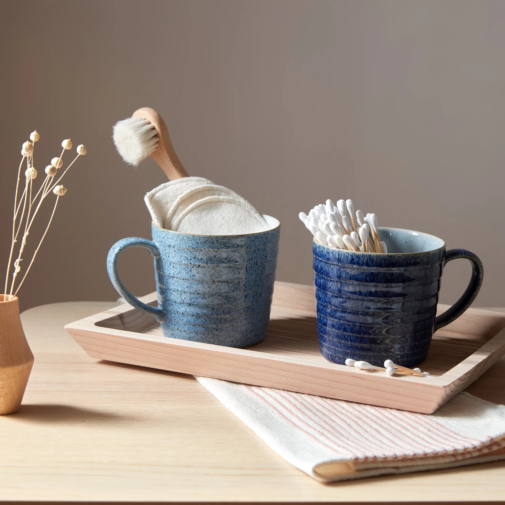 Studio Blue uritettu muki, 40 cl, Cobalt-pebble Denby