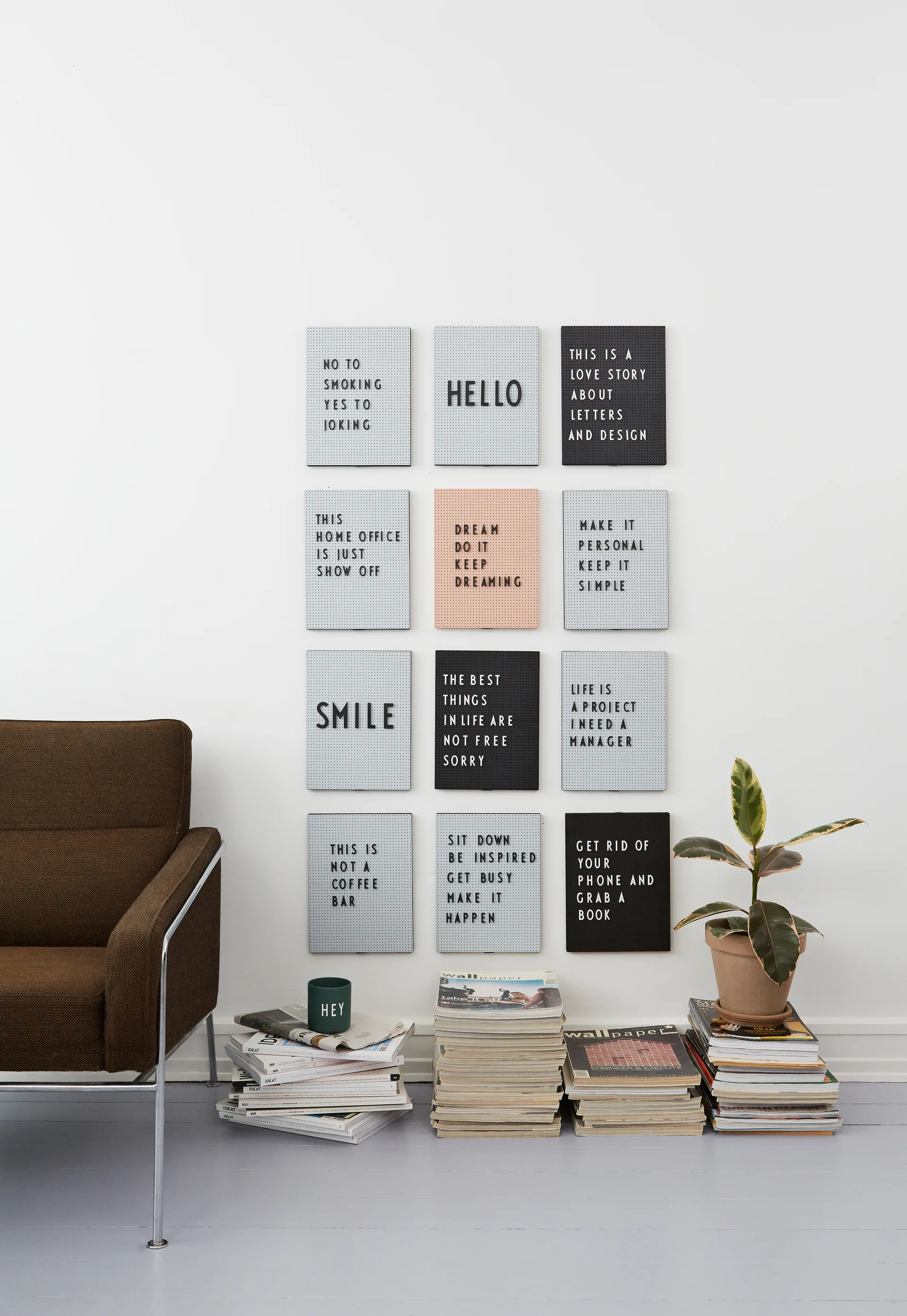 Design Letters kirjaintaulu A4, Musta Design Letters