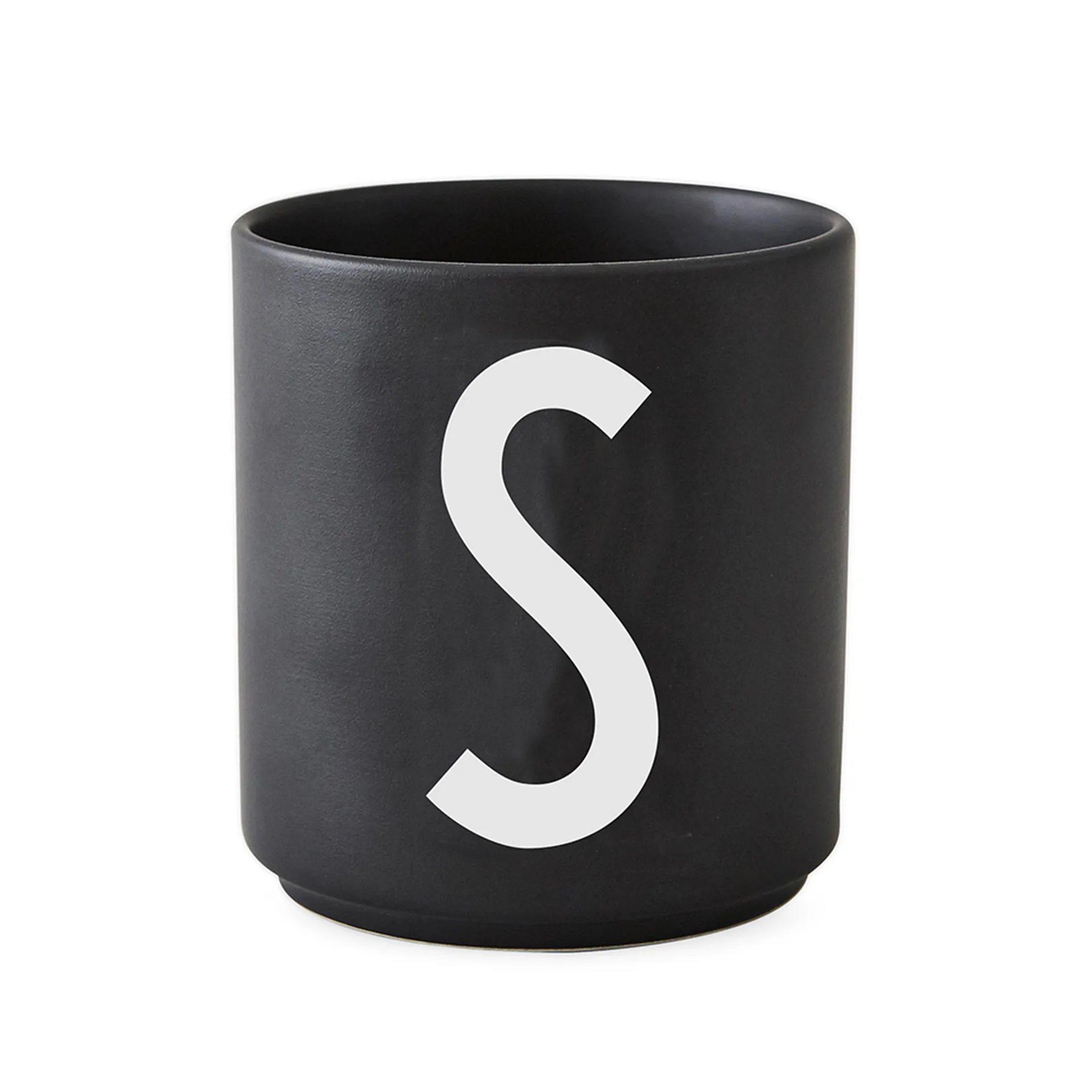 Design Letters kuppi musta, S Design Letters
