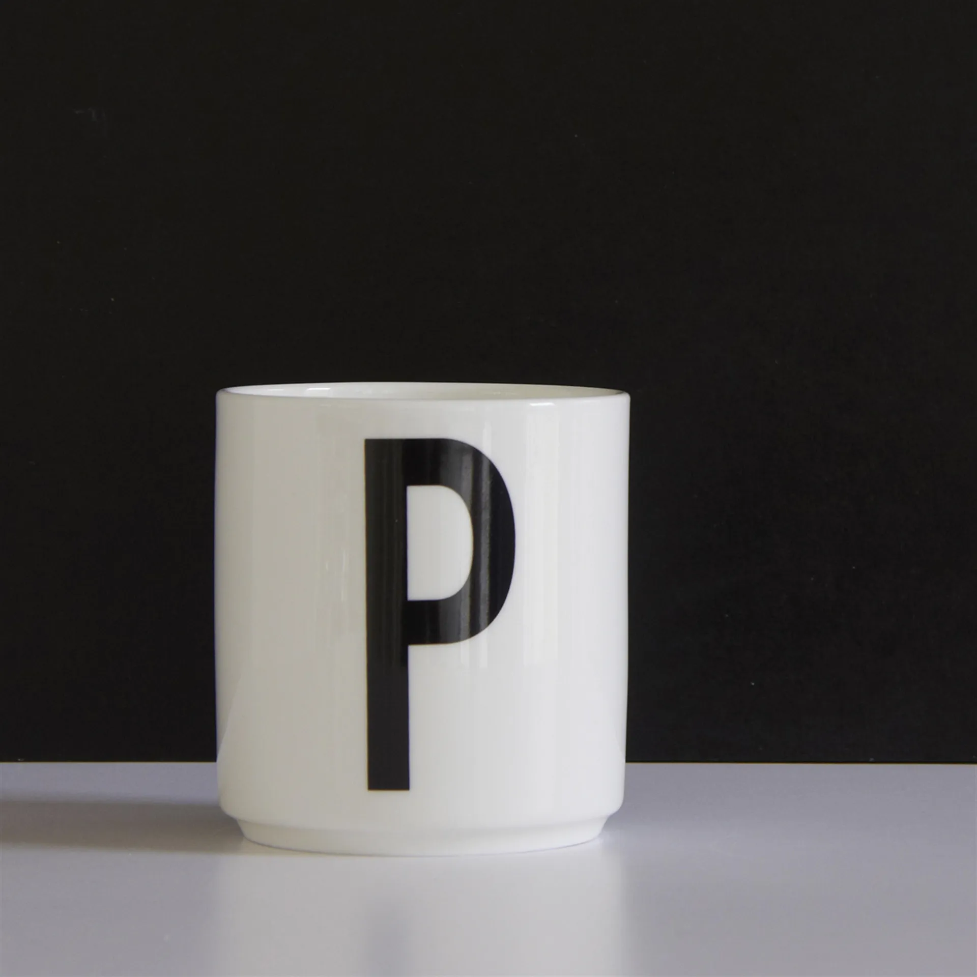 Design Letters kuppi, P Design Letters