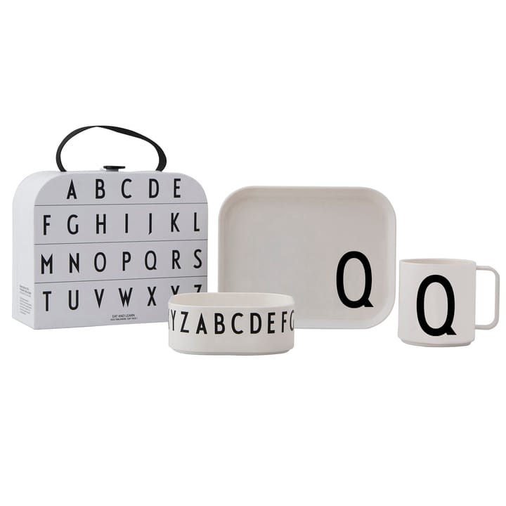 Design Letters lasten tarjoilusetti, Q Design Letters