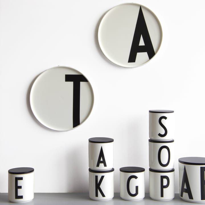 Design Letters lautanen, S Design Letters