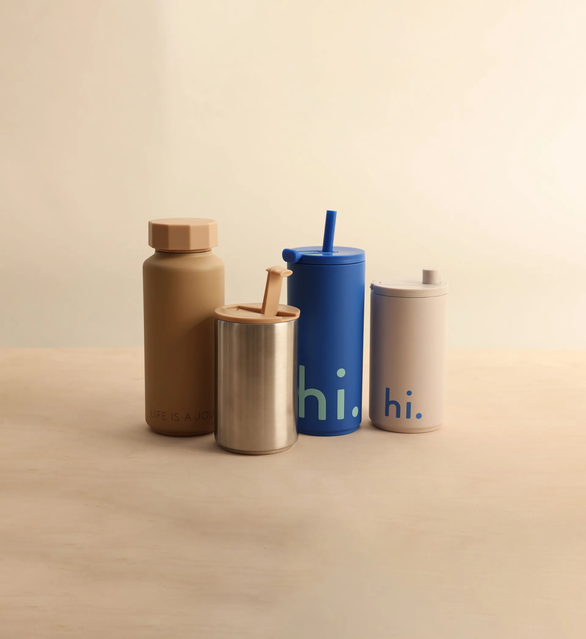 Travel Life -termospullo pillillä 50 cl, Hi-cobalt blue Design Letters