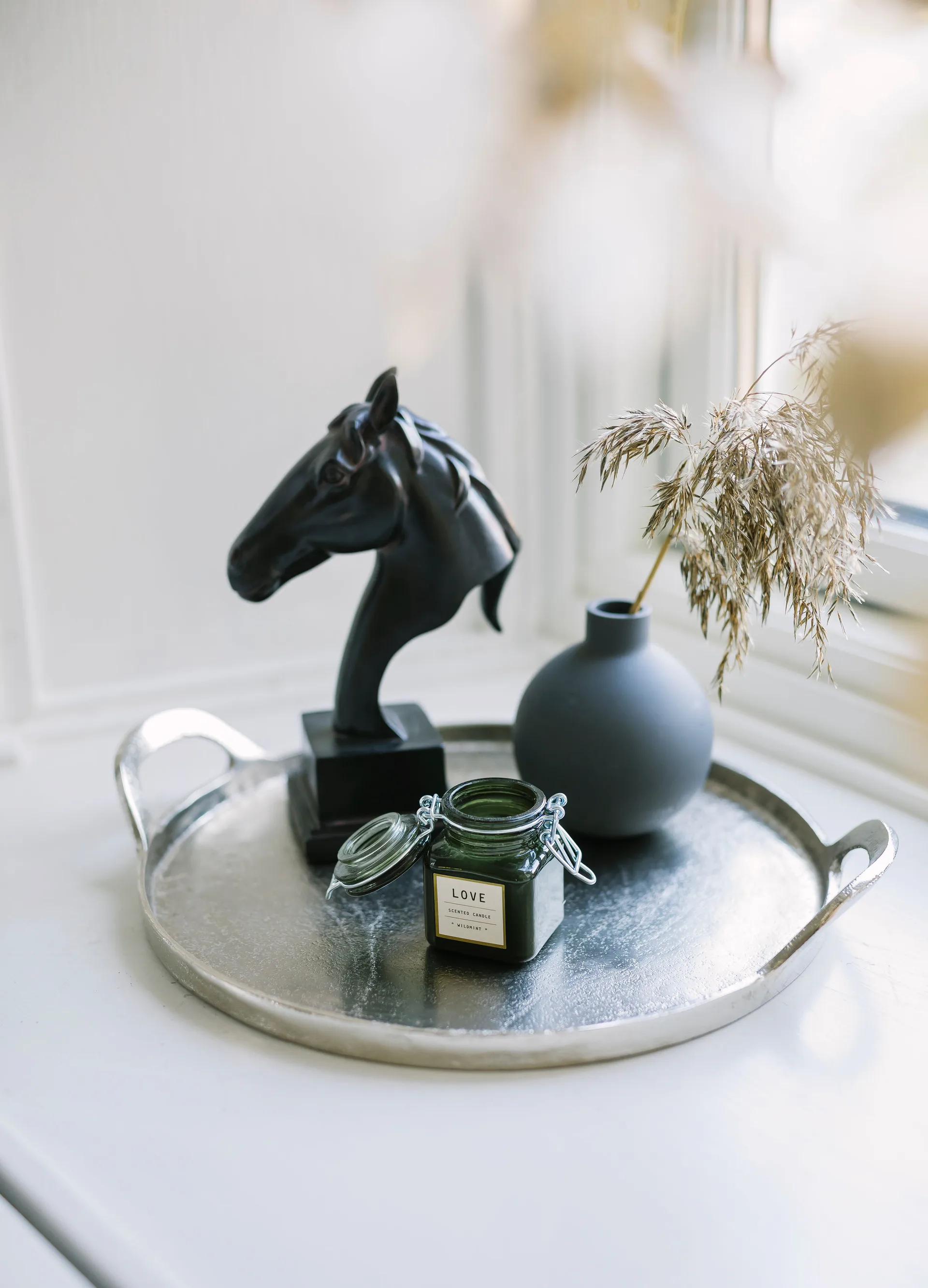 Saba tarjoilutarjotin Ø34 cm, Alumiini Dorre