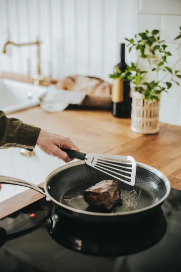 Saira Paistinlasta 33×8,5×1,8 cm - Ruostumaton teräs silikonikahva harmaa - Dorre