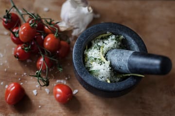 Ernst mortteli mustaa graniittia - Suuri Ø 14 cm - ERNST