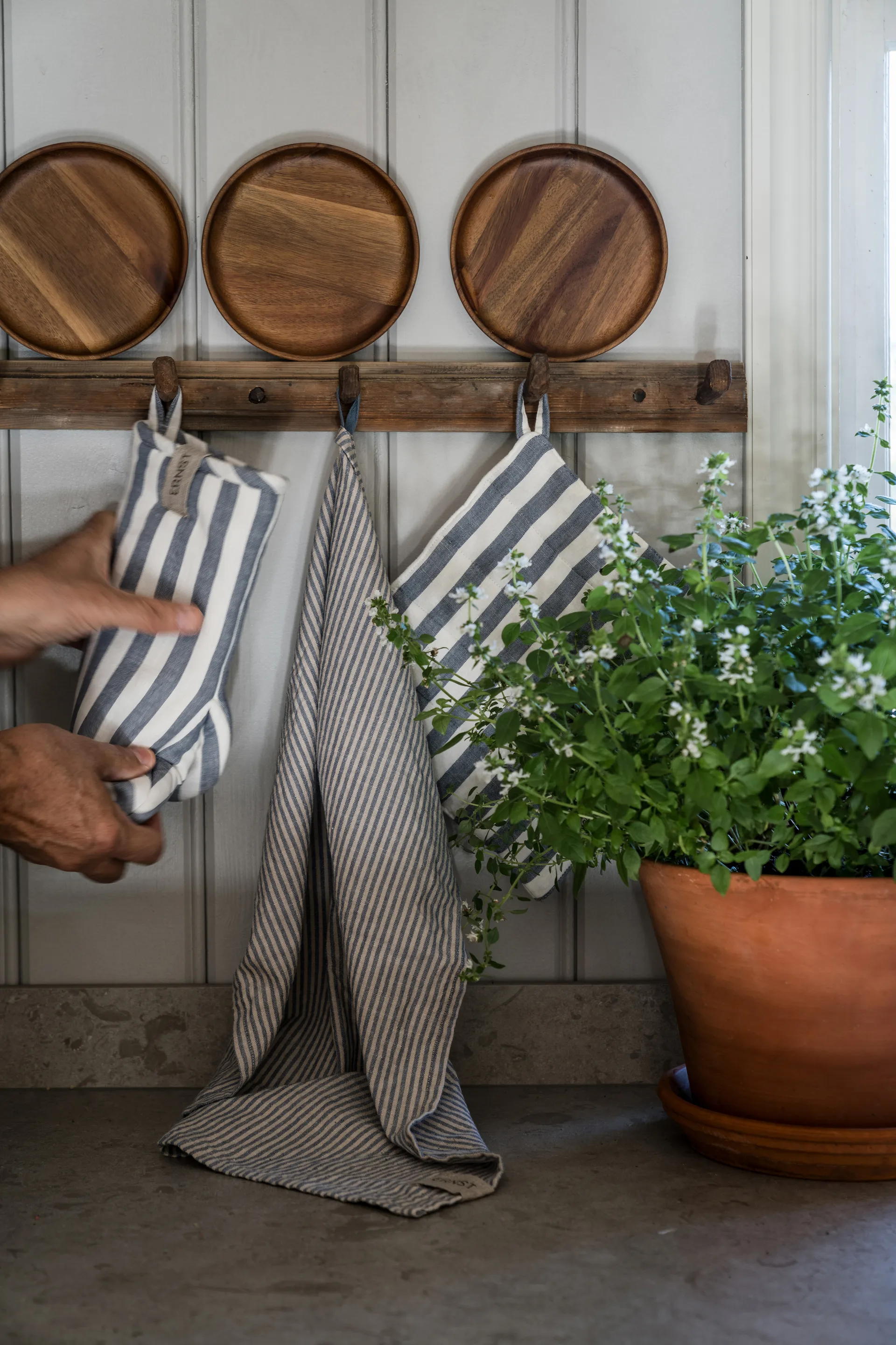 Ernst patalappu leveä raita 23x25 cm, Sininen-valkoinen ERNST