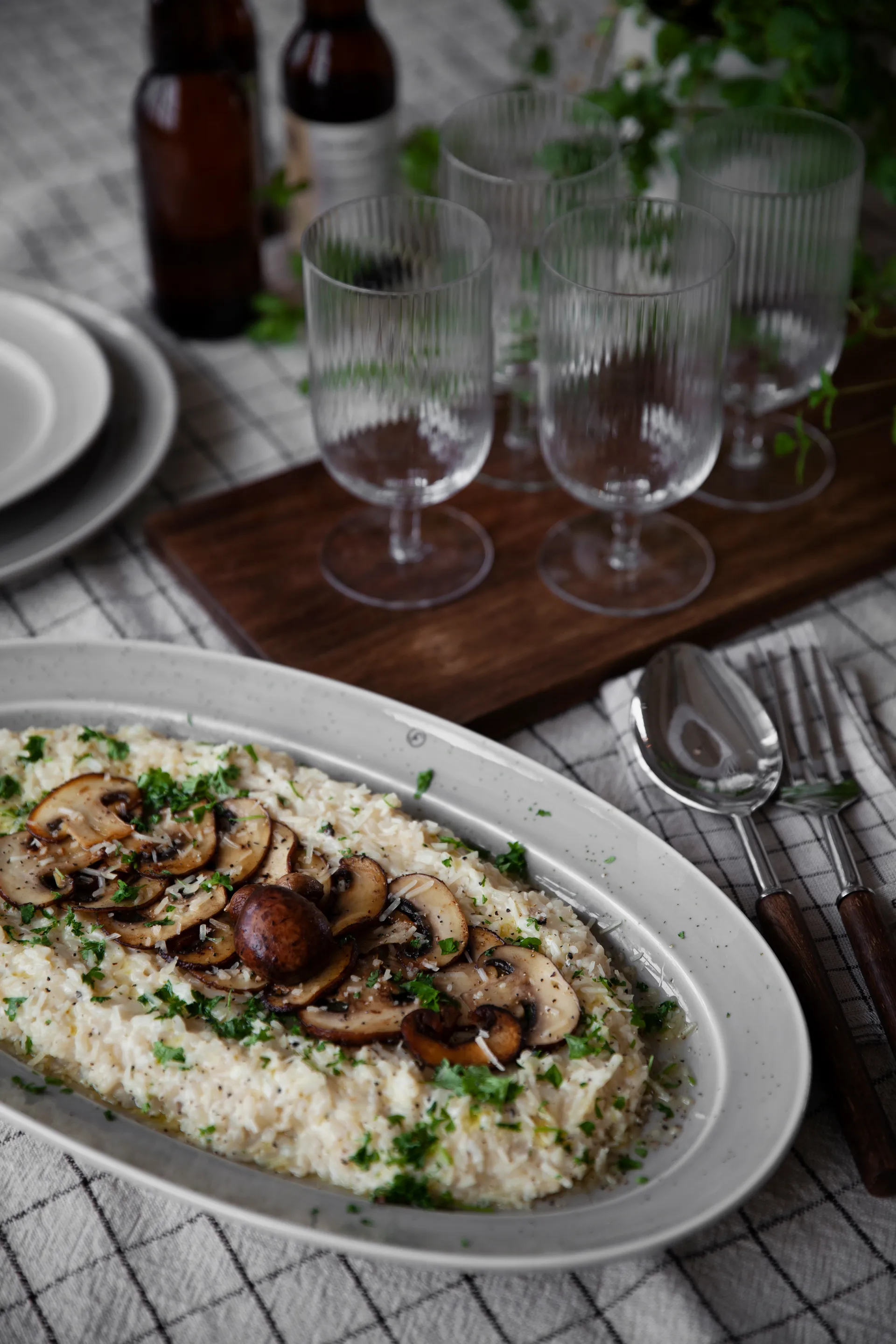 Ernst soikea tarjoiluastia 18x30 cm, Vanilja ERNST