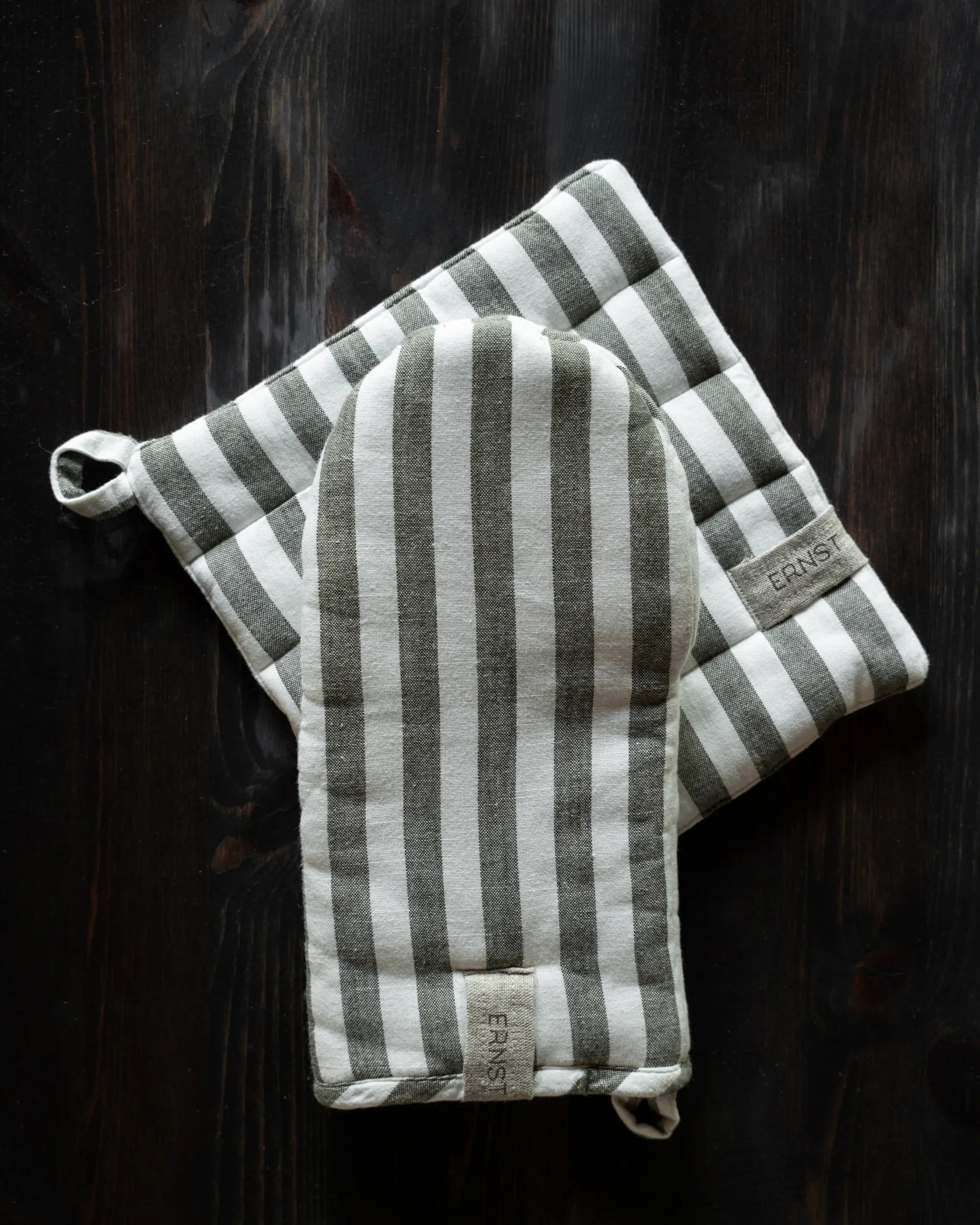 Ernst uunikinnas leveä raita, Salvia-valkoinen ERNST