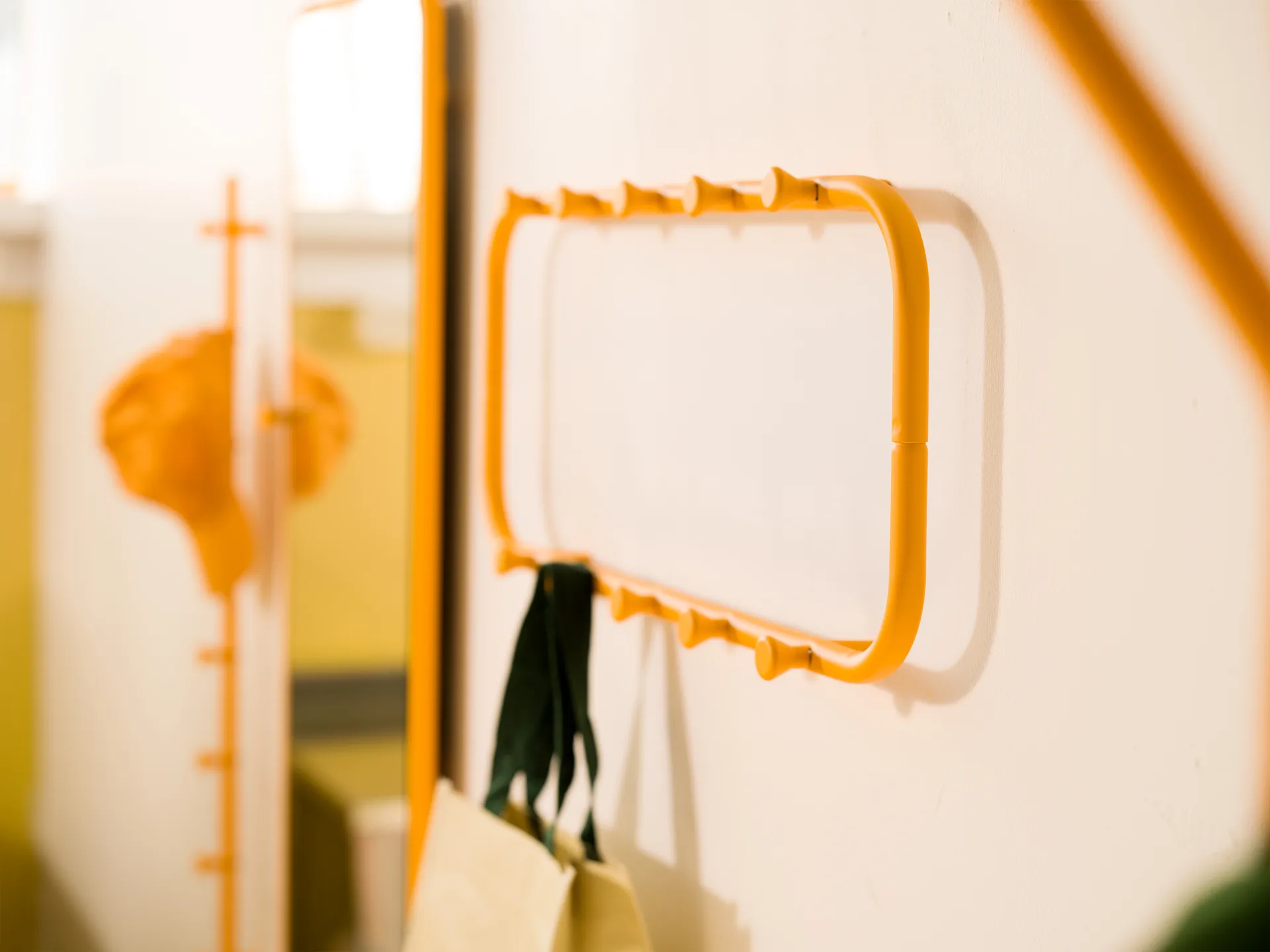 Classic naulakko 100 cm, Auringonkeltainen Essem Design