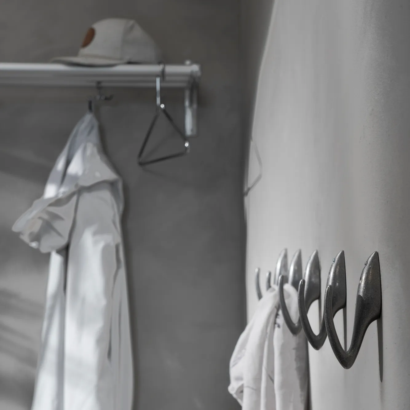 Papa vaatekoukku, alumiini Essem Design