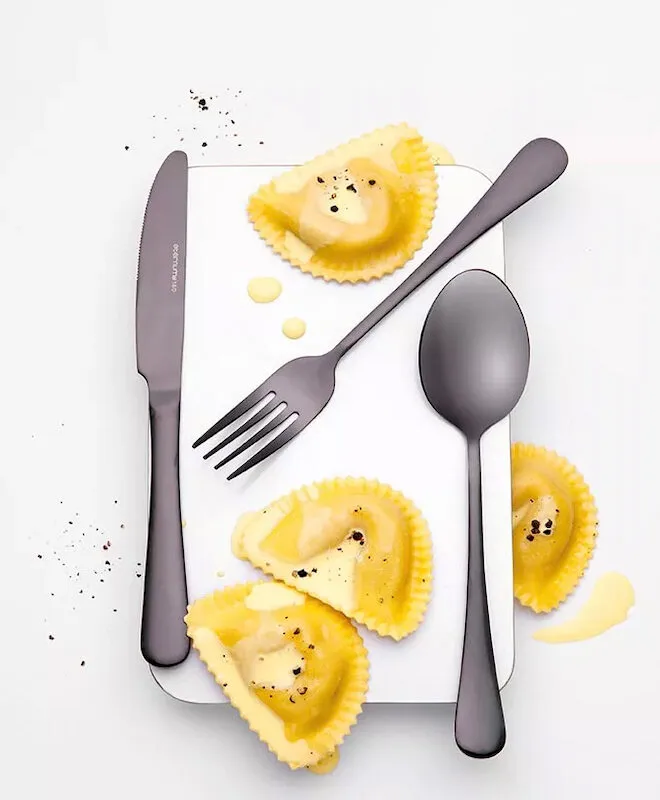 Eternum Napoli aterinsetti 16 osaa, Musta Eternum