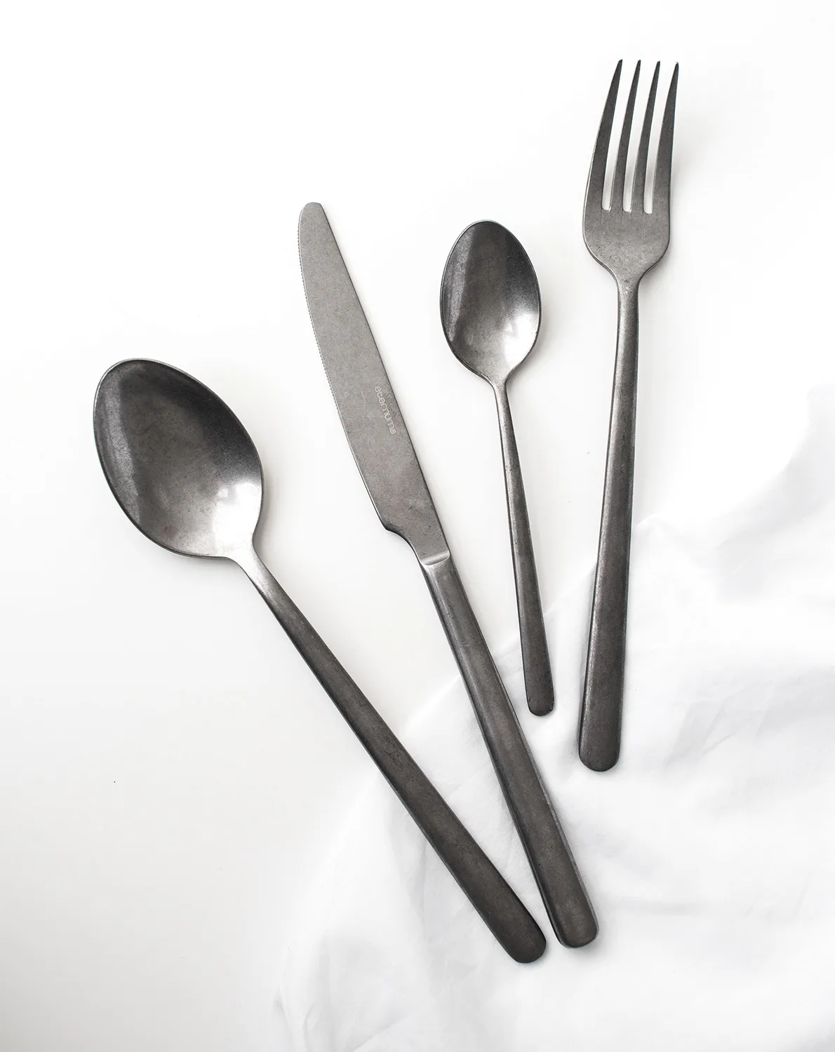 Eternum Nardo aterinsetti 16 osaa, Vintage Eternum